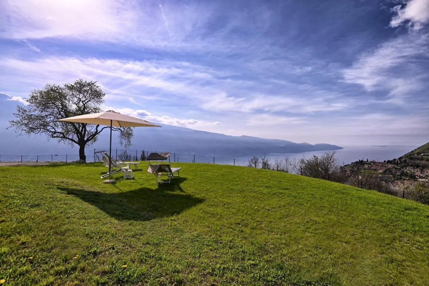 Appartamento Orizzonte - Theater Home تينيالي